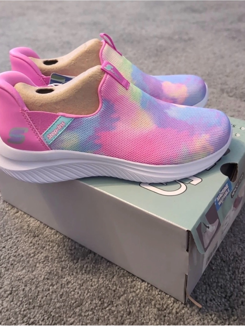 Skechers Pastel Tie-Dye Slip-On Sneakers in Pink, Mint & Lavender - Picture 5 of 8